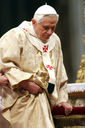 Pope2BBenedict2BXVI2BCelebrates2BMidnight2BMass2BWIUyGulHN_-l.jpg