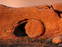 empty_tomb324.jpg