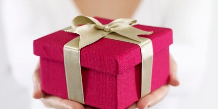 هدية الميلاد -قصة وعبرة-