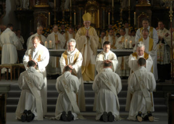 صلاة لأجل الكهنة