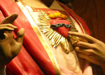 طلبة و زياح قلب يسوع الأقدس