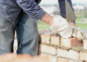 بركة الحجر الأول الذي يوضع في أساس البنيان