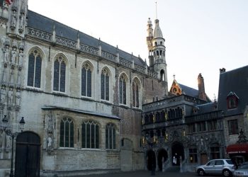 كنيسة “الدم المقدس” (بروج – بلجيكا) – كنائس متفرقة