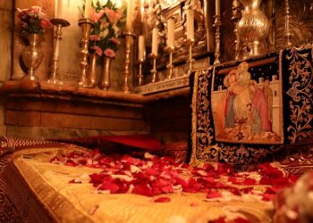 خدمة جنّاز المسيح (مساء الجمعة العظيم المقدّس) مطرانية طرابلس للروم الأرثوذكس – طقس بيزنطي شرقي