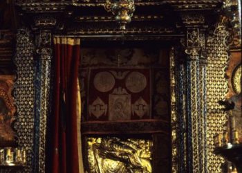 أيقونة والدة الإله “كيكّوس” العجائبيّة الأرثوذكسية في قبرص – تاريخ الايقونة