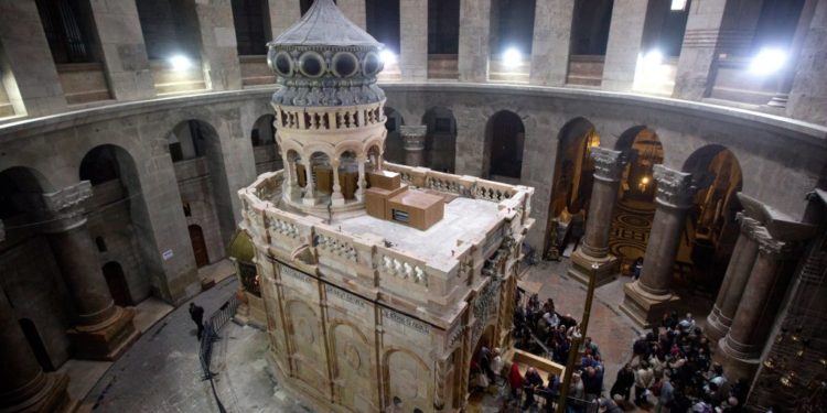 القبر المقدس – كنائس القدس