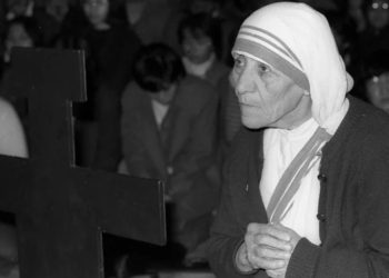 ماذا تعرف عن ترائي يسوع للأمّ تريزا؟