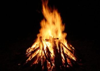 إشعال النار على قمم الجبال في عيد الصليب