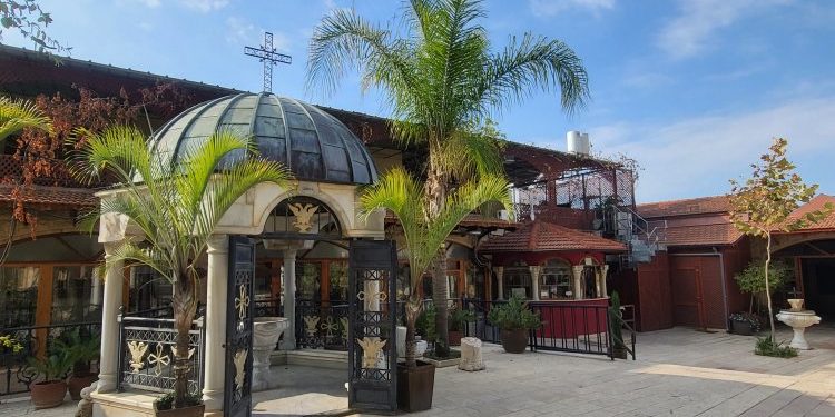 كنيسة العرس والمعجزة الأولى للروم الأرثوذكس في قانا الجليل – كنائس القدس