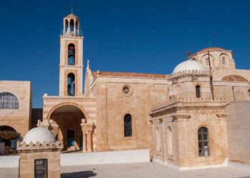 الكهف الذي استراح فيه ملوك المشرق الثلاثة – دير القديس ثيودوسيوس – كنائس القدس