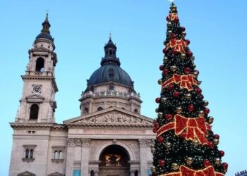 ما قصّة انتشار شجرة الميلاد في العالم أجمع؟