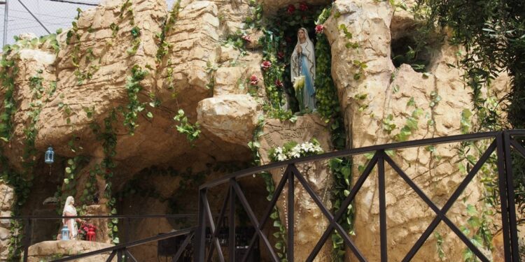 كيف تتحضّر لعيد سيدة لورد؟