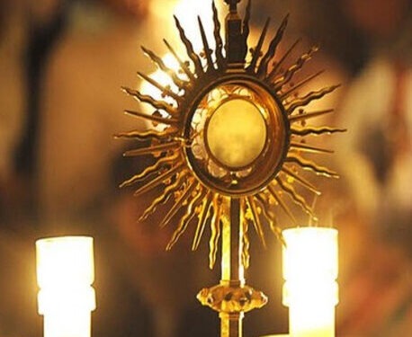 ساعة سجود- “مِن الموتِ إلى المجد: دروبُ القيامة في قلبِ الإنسان”