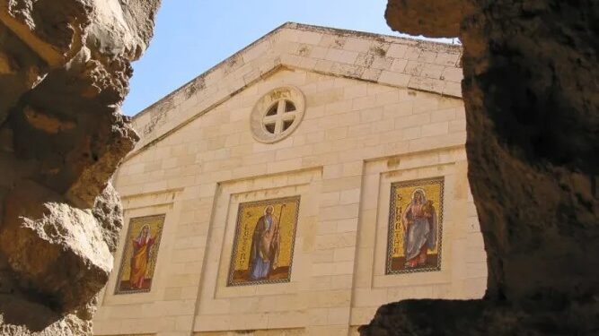 عشيّة الشعانين… رحلة تكشف أسرار قرية بيت عنيا