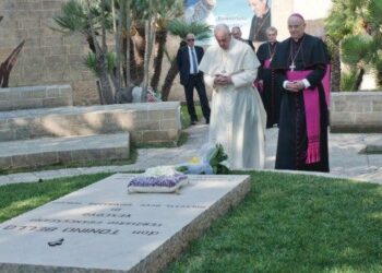 البابا فرنسيس يكتب مقدمة لكتاب محوره الرجاء