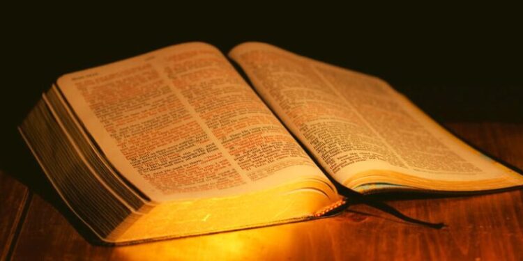 سلامة الإنجيل من التحريف. هل يعقل تحريف كتاب الله وكلامه ؟