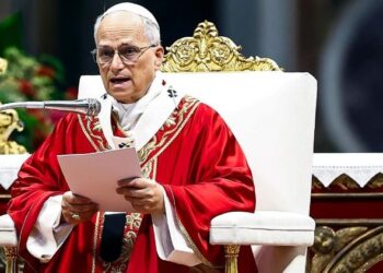 البابا يترأس القداس الإلهي في عيد القديسين بطرس وبولس ويتحدث عن الوحدة والشركة الكنسية وعن حيوية الإيمان