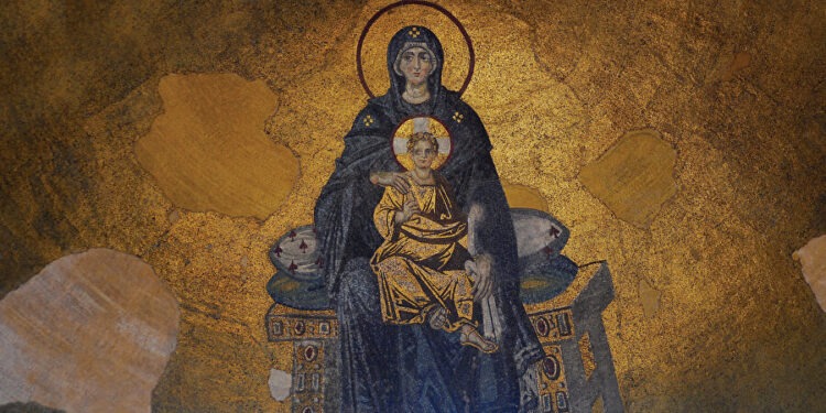 بين “الشهر المريمي” الكاثوليكي و”صوم رقاد والدة الإله” الأرثوذكسي