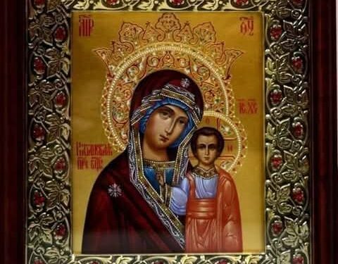 أيقونة “حماية روسيا” أو أيقونة سيدة قازان …